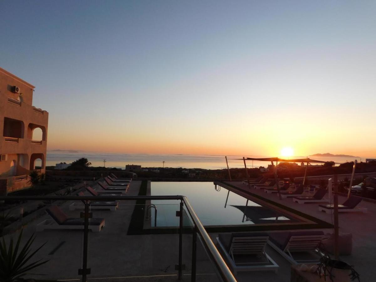 Fira Blue Horizon Hotel ภายนอก รูปภาพ