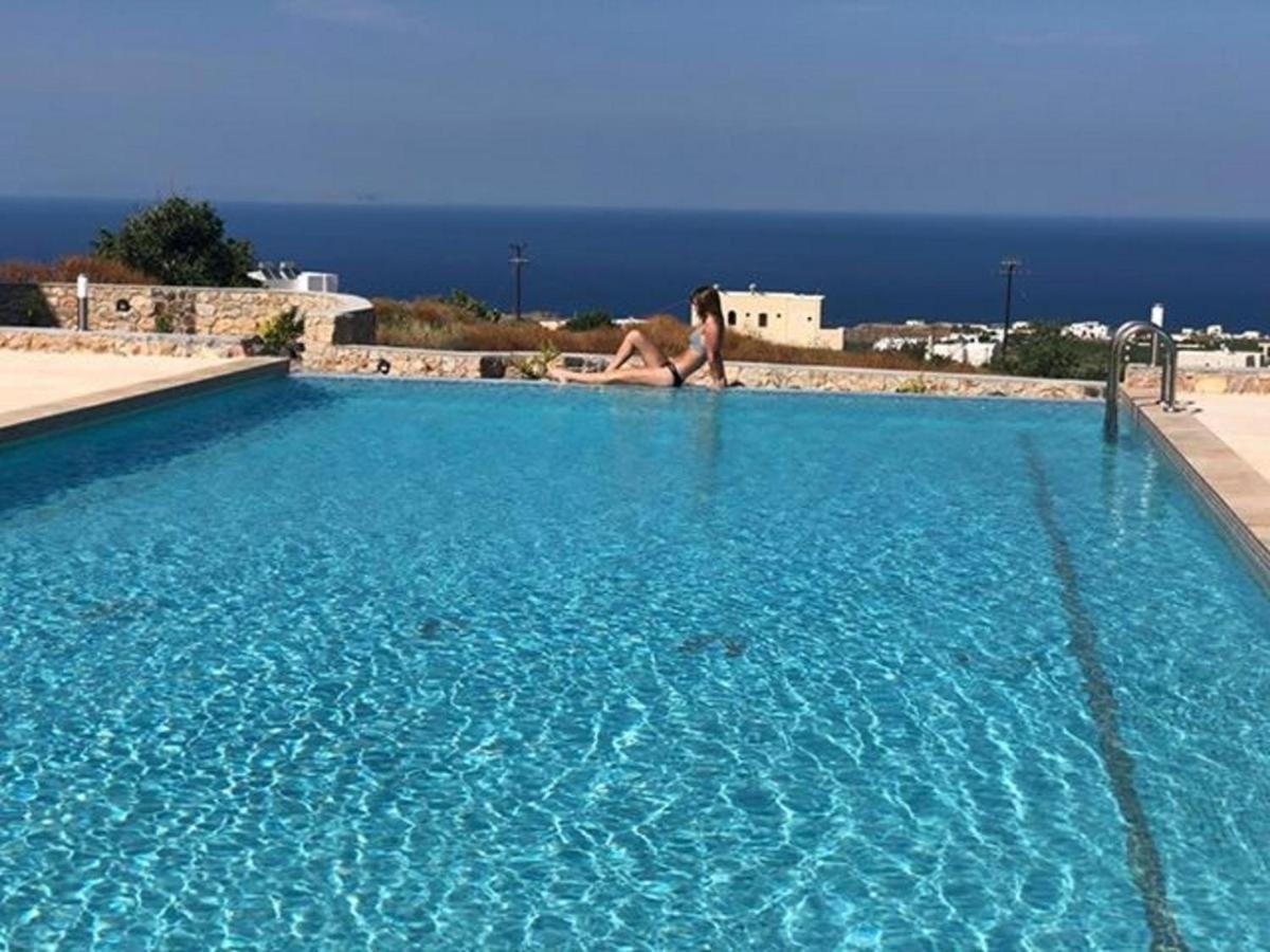 Fira Blue Horizon Hotel ภายนอก รูปภาพ
